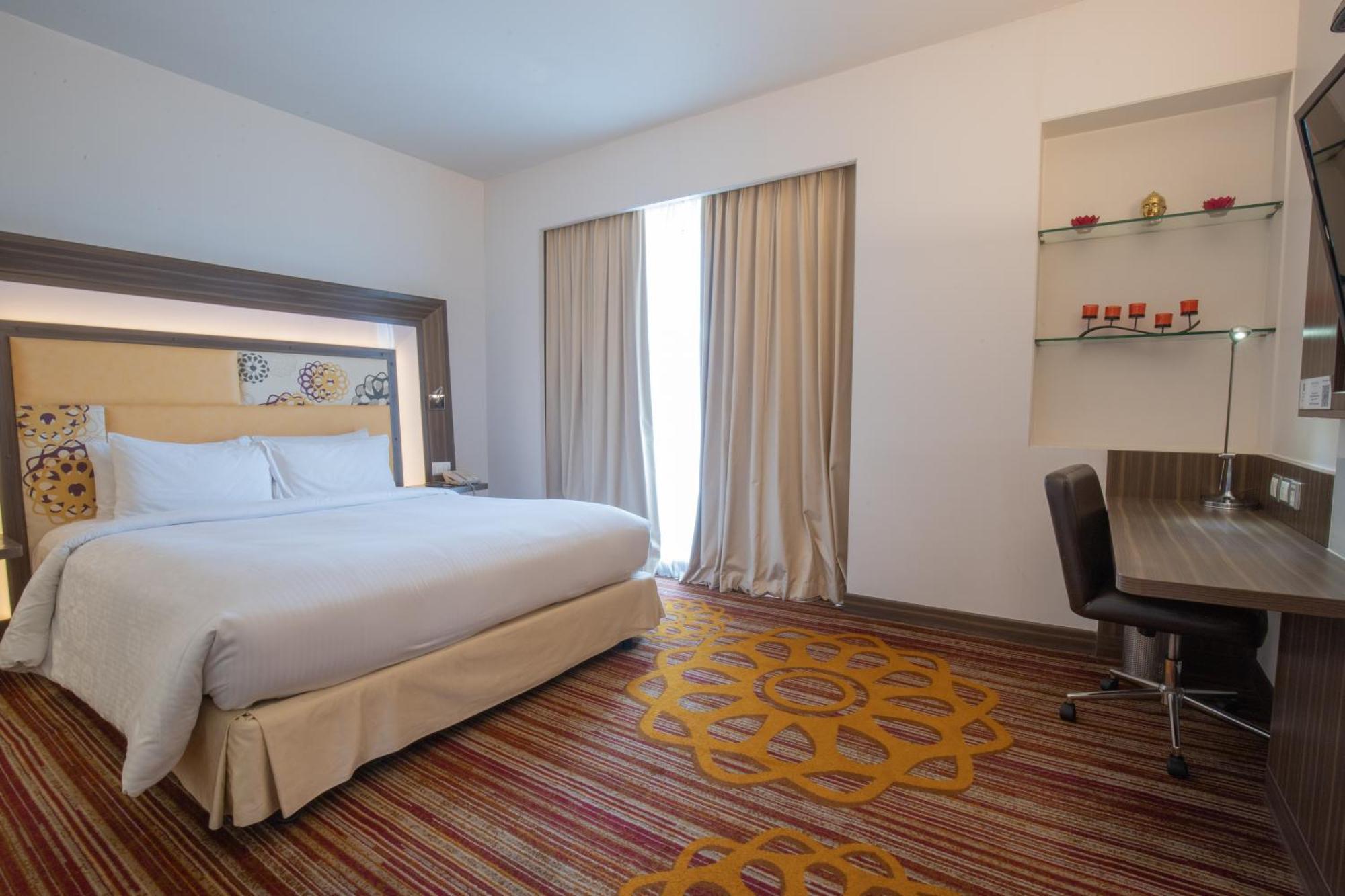 Novotel Pune Viman Nagar Road Exterior photo